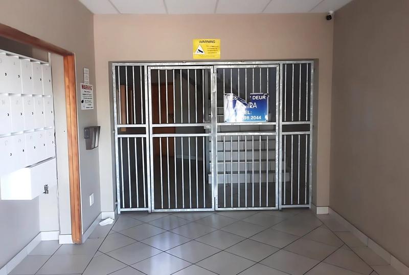 2 Bedroom Property for Sale in Heiderand Western Cape